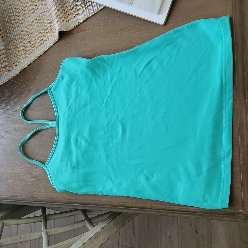 Lululemon racer bank tank with built in bra